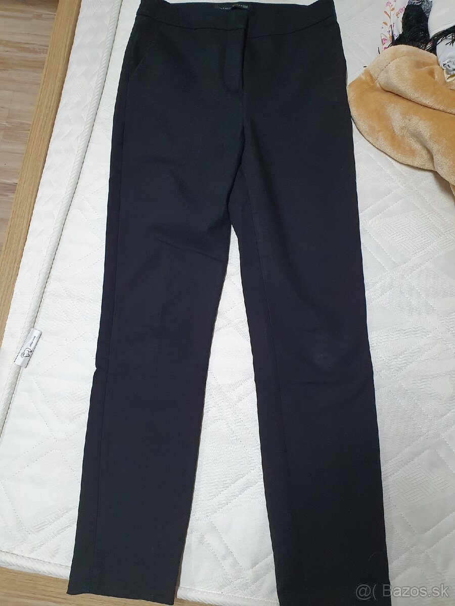 Čierne elegantné nohavice