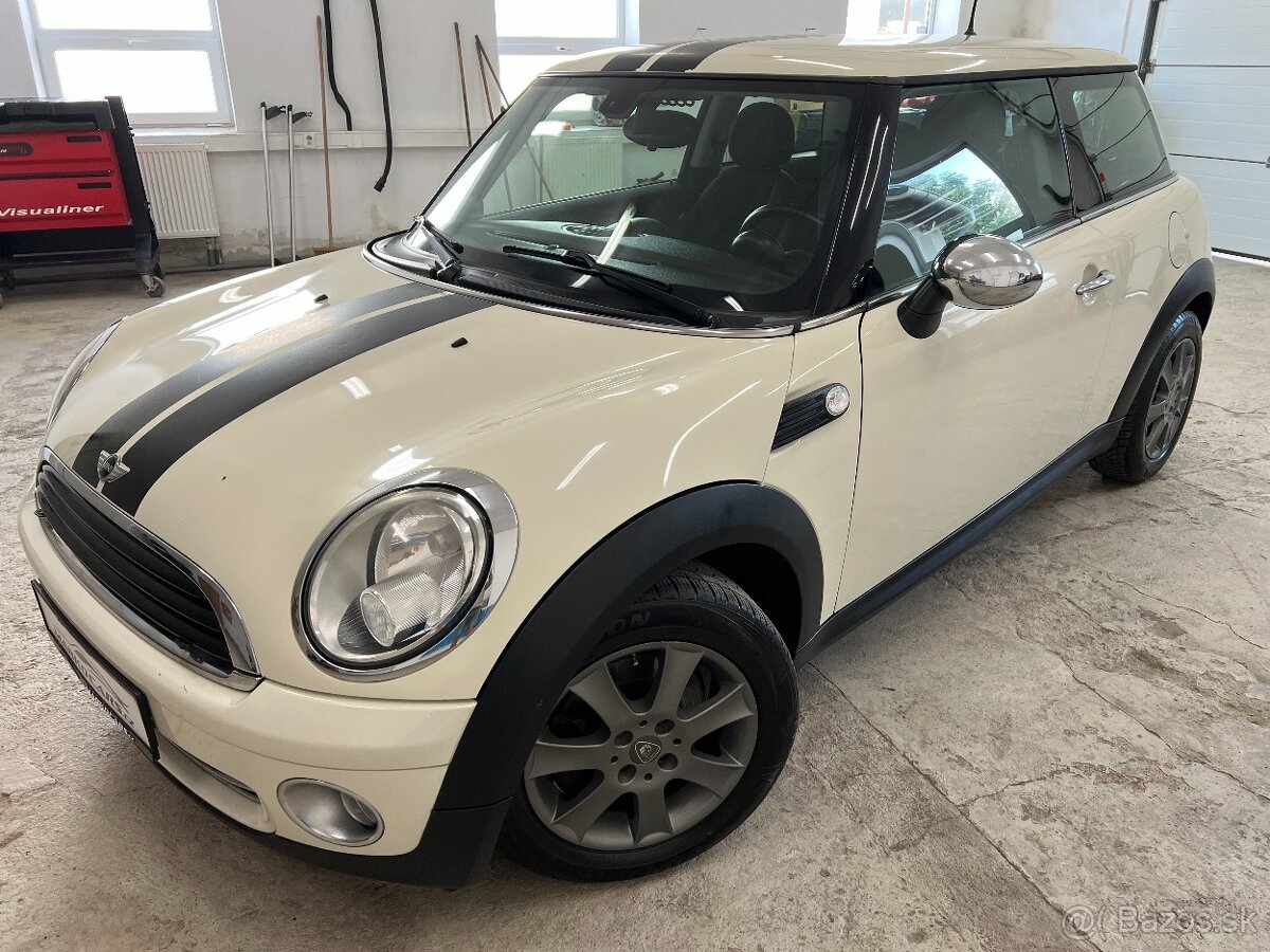Mini One Cooper 1.4i VYHŘÍVANÉ SED. SERVISKA PARK.SENZORY
