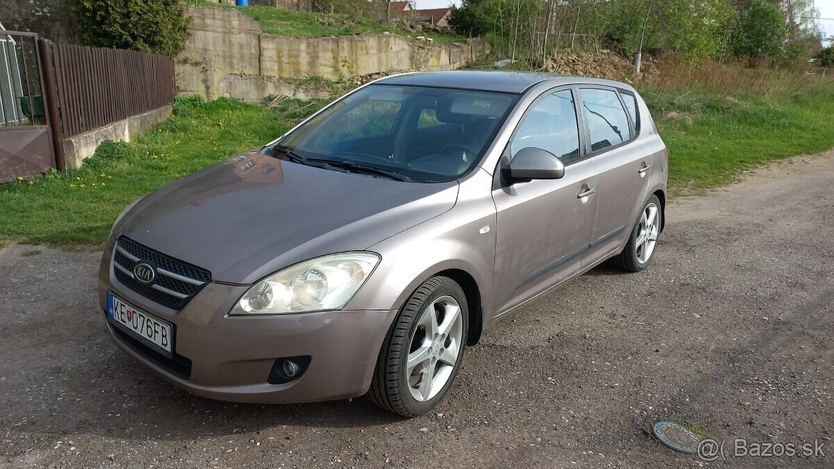 Prenájom vozidla KIA cee’d – spoľahlivé a úsporné auto