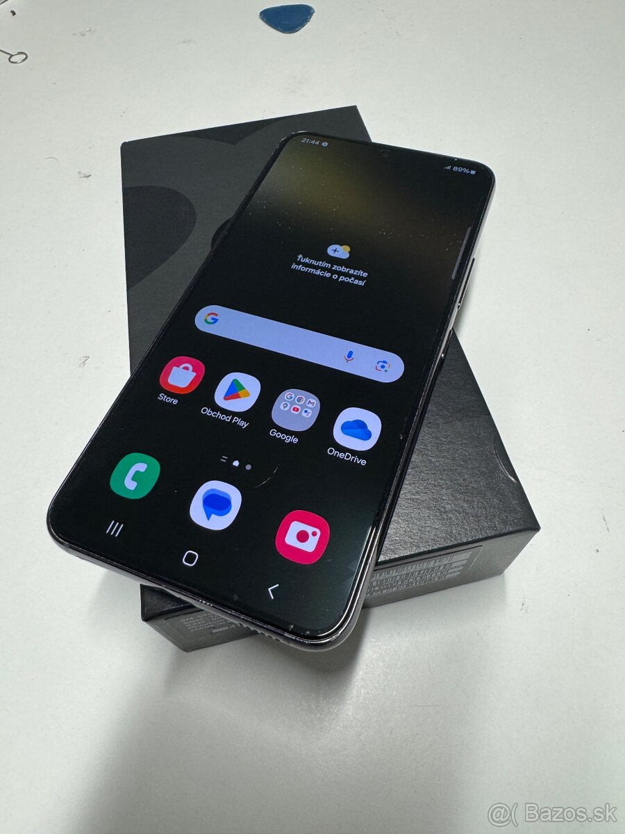 Samsung Galaxy S22 – čierny