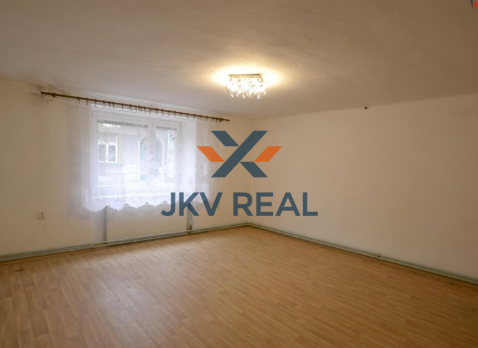 Na predaj slnečný 4-izbový dom v Senci