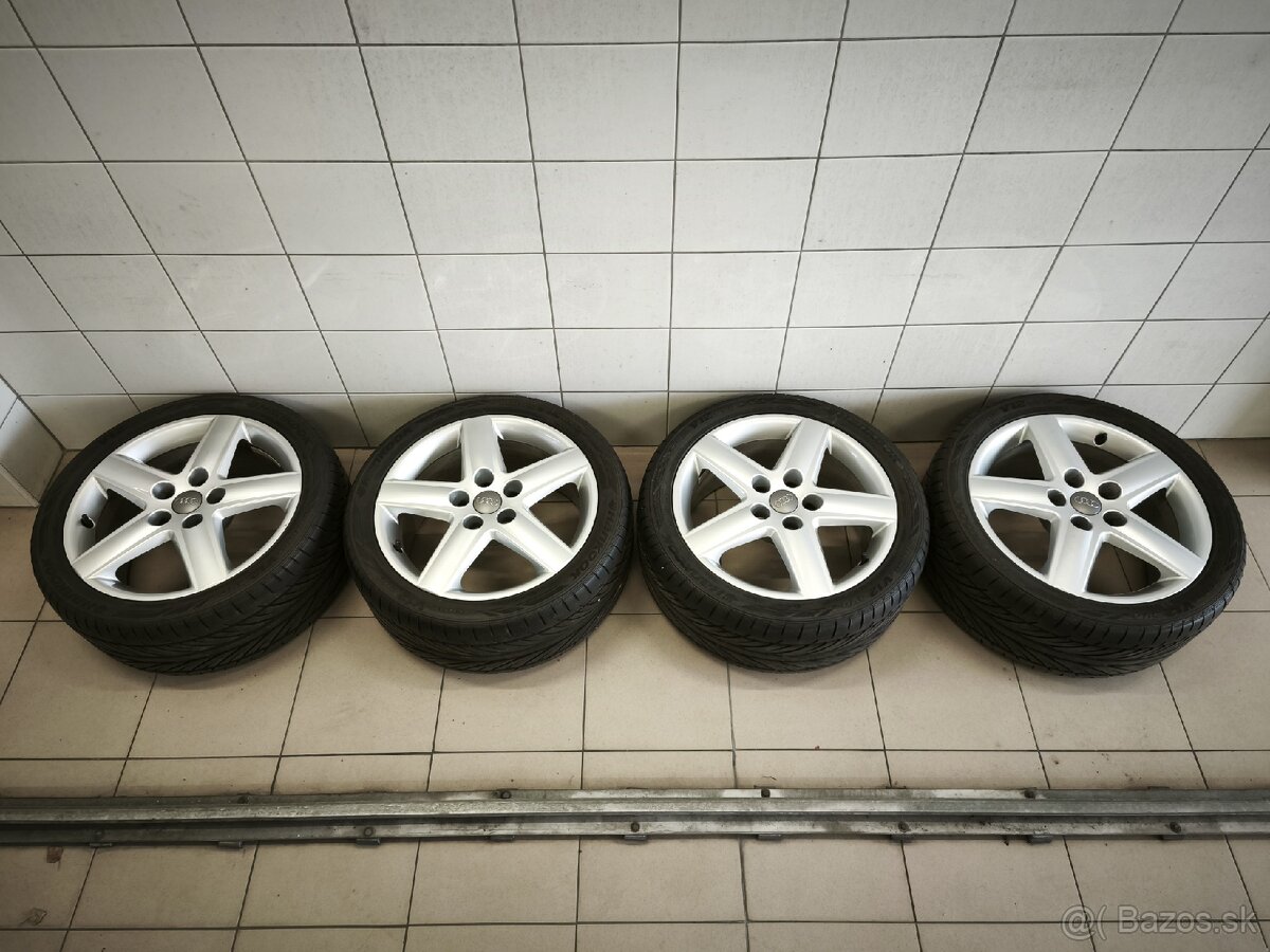 Audi 5x112 R17 245/40 ZR17