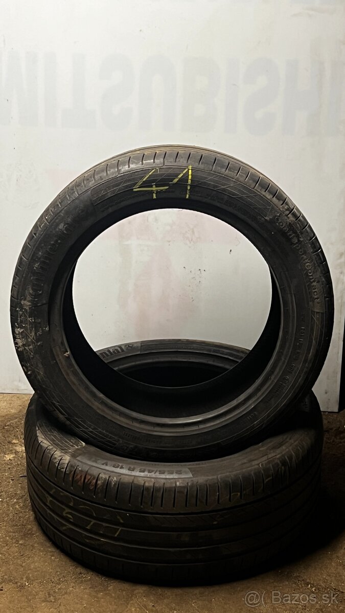 41. Continental Conti Sport Contact 5 255/45 R18