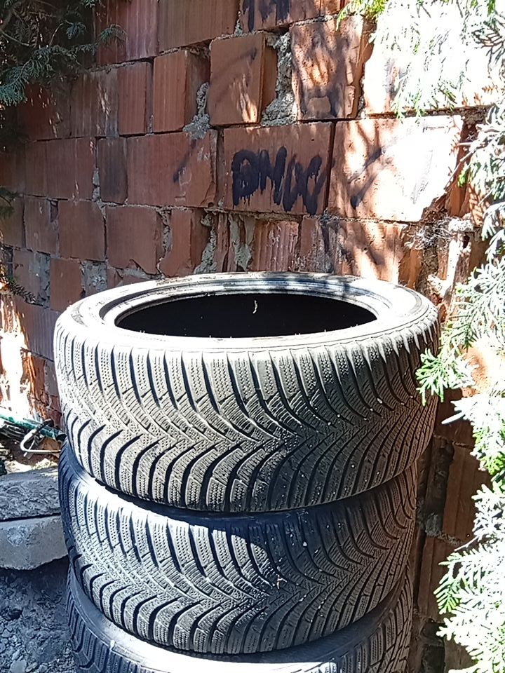 Predám zimné R17 2ks 225/45