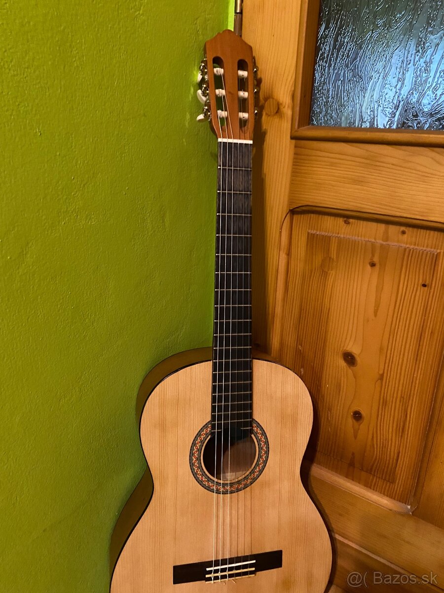 Gitara Yamaha