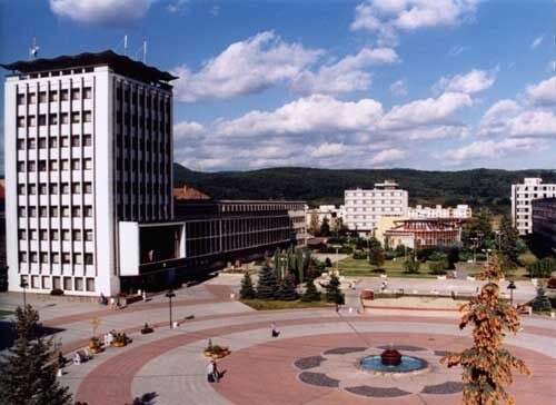 Hľadám garaz v meste Žiar nad Hronom