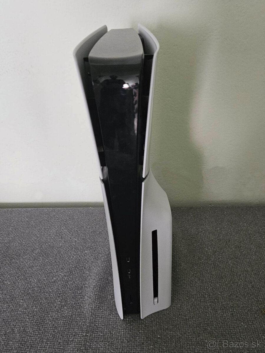 Predam PS5 slim disk verziu na opravu alebo nahradne diely