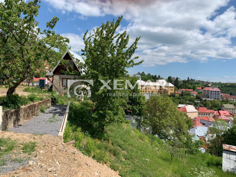 Predaj záhradná chatka s pozemkom Banská Štiavnica