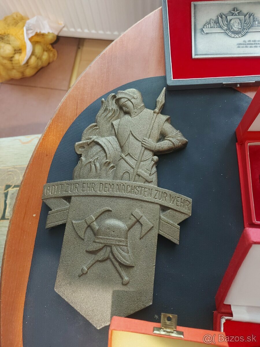 Odznaky a plaket