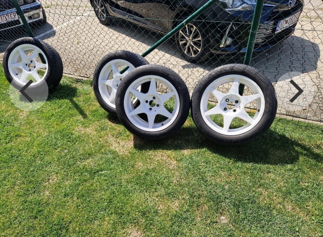 Hliníkové disky R17 s pneumatikami