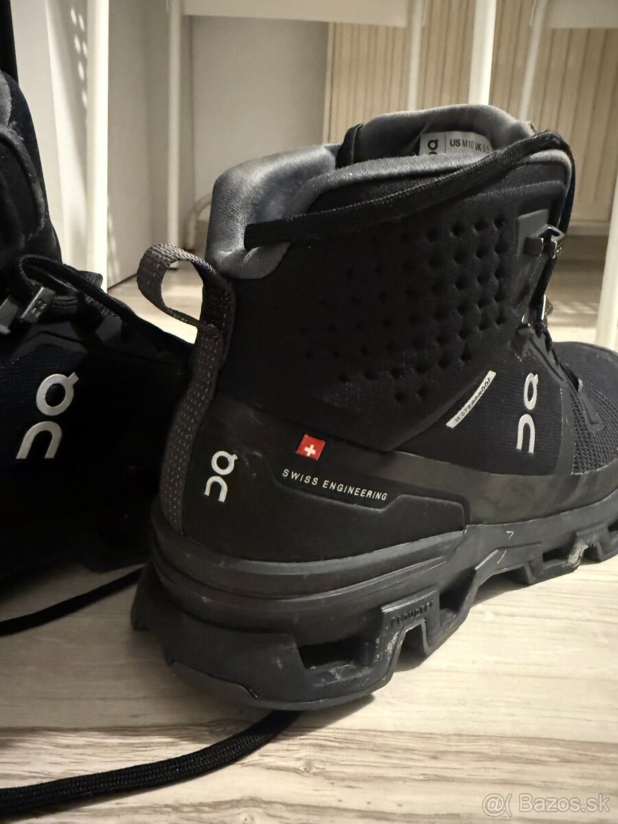 On outdoor CLOUDROCK MID WATERPROOF č