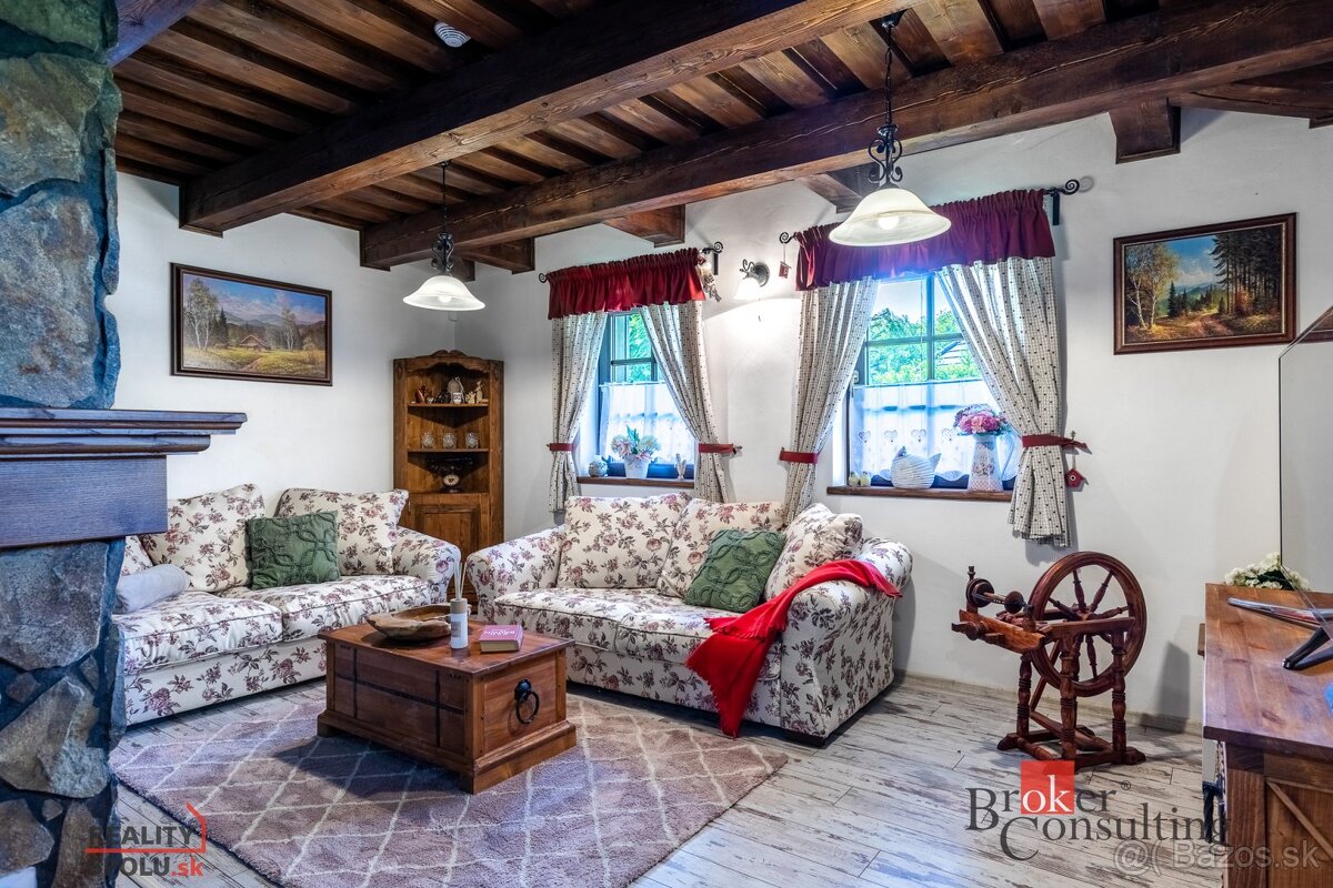 Romantická chalupa Dom s inteligentným bývaním uprostred prí