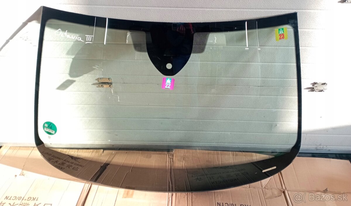 Čelne sklo pre všetkých automobilov