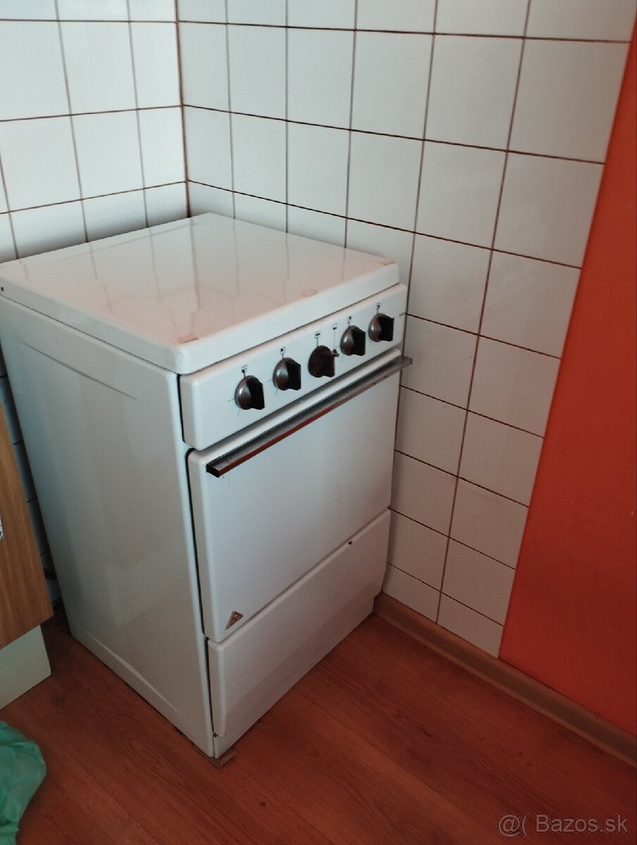 Darujem funkčný sporák