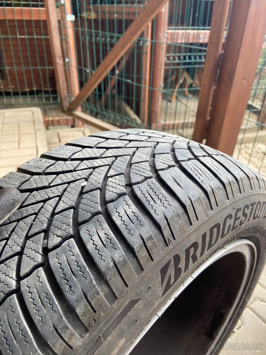 Zimné Bridgestone 205/45 r16