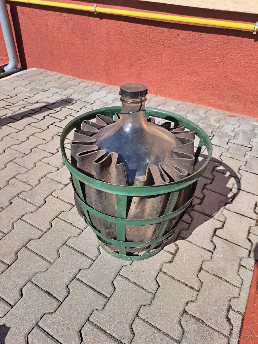 demižón