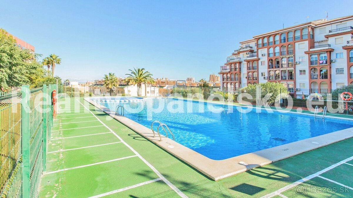 2+kk s velkou terasou jen 800 m od mořeTORREVIEJA