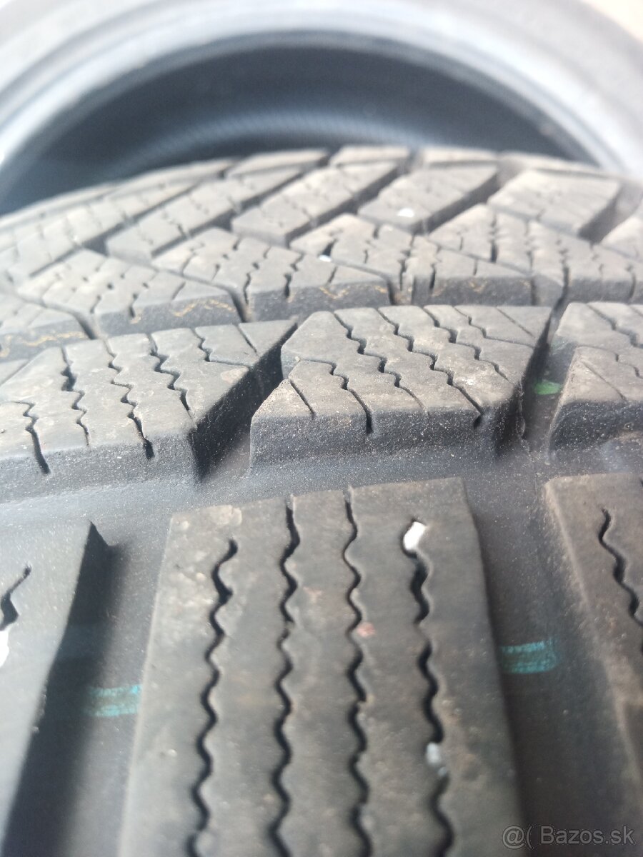 235/45 R18 98V Continental TS 850 P