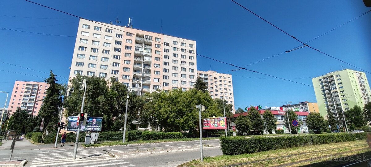 4 IZBOVÝ BYT, KUZMÁNYHO 93m2