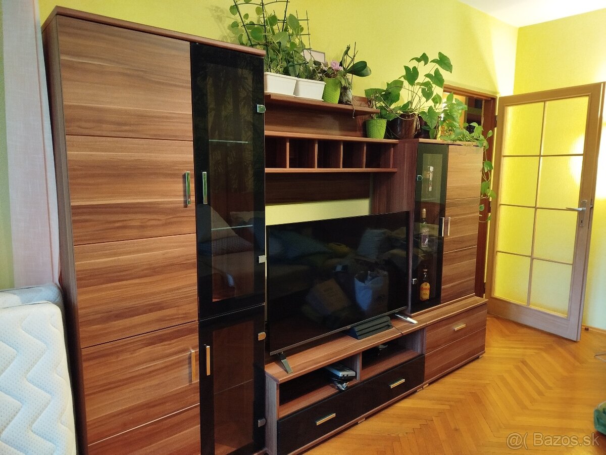 Obývačková zostava - 5 dielna + stolík grátis