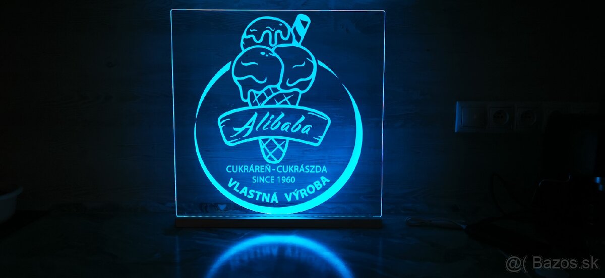 LED tabuľa s vlastným logom