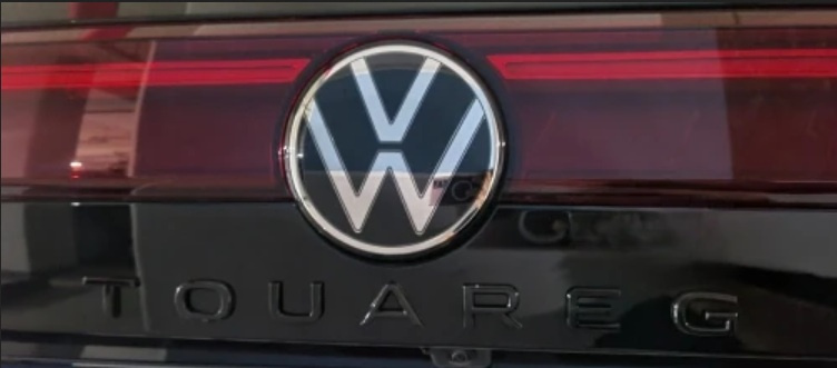 Chrómové a čierne nápisy na kufor VOLKSWAGEN