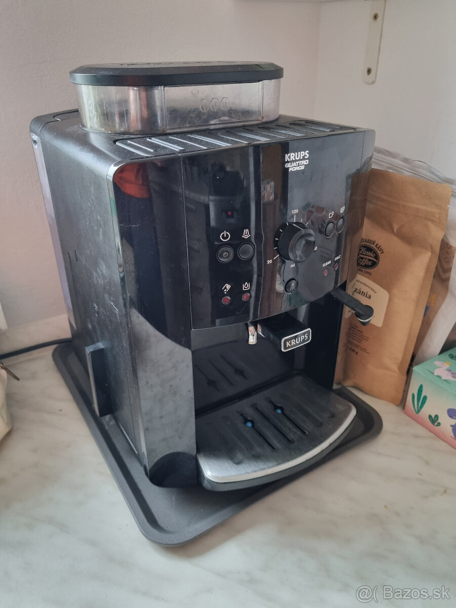 Automatický kávovar Krups Quatro Force EA8110