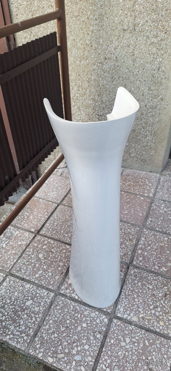 Noha k umyvadlu 69 cm