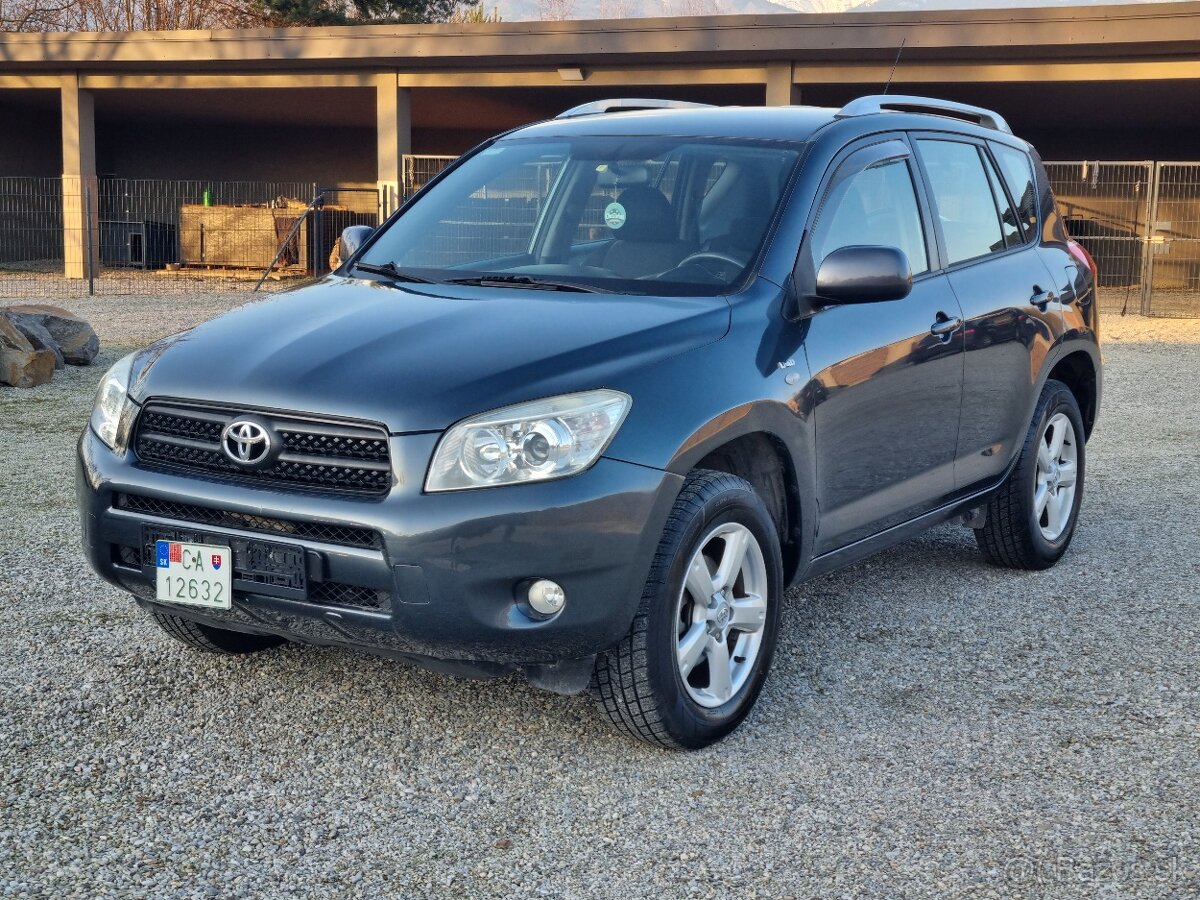 TOYOTA RAV4 2,2D4D 4x4