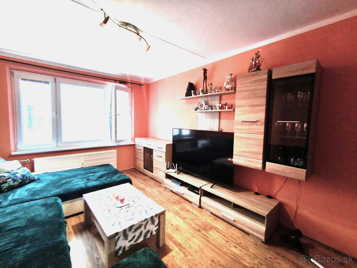 3-izbový byt " Ú", s balkónom, Sásová