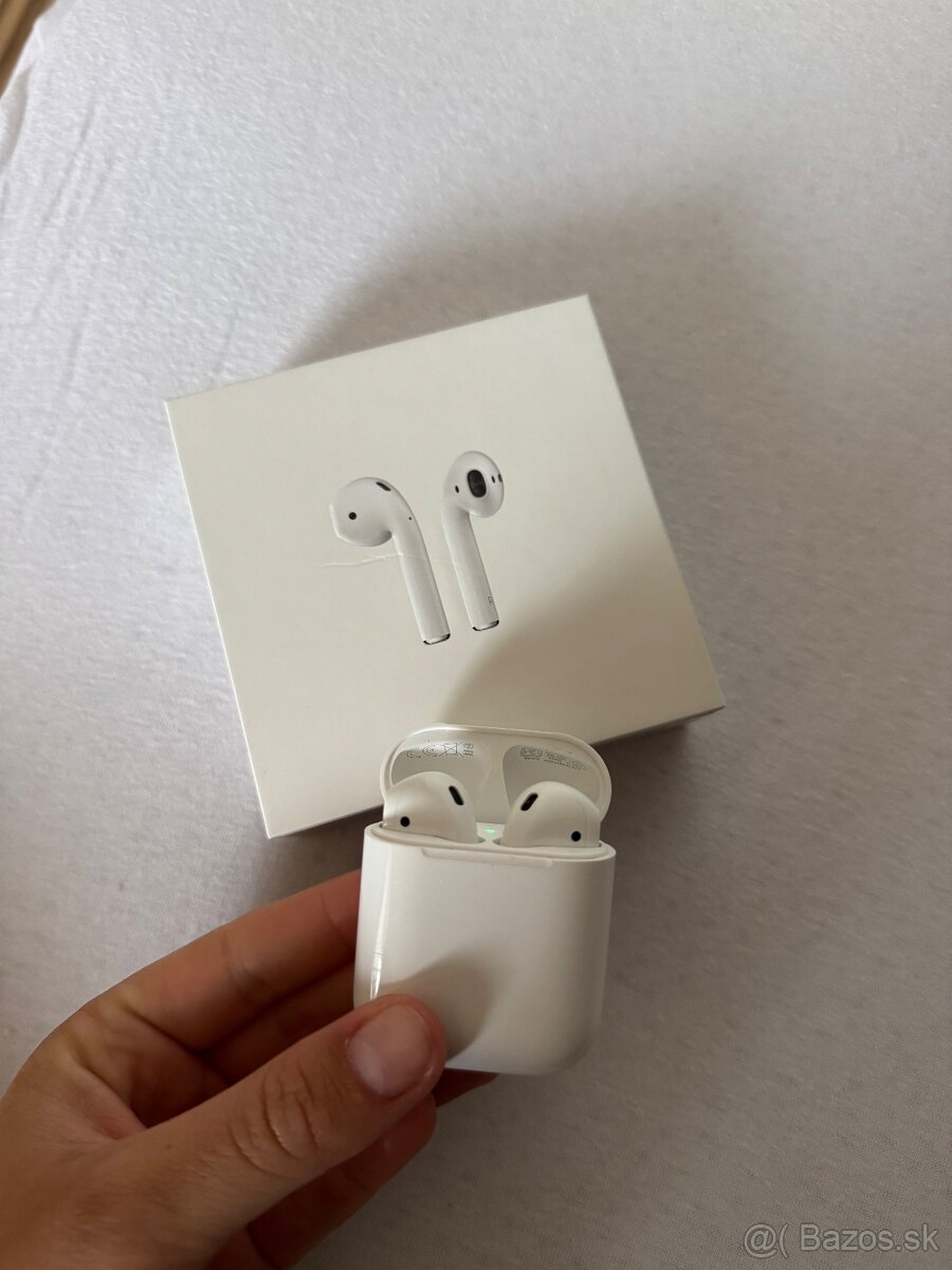 airpods sluchadla