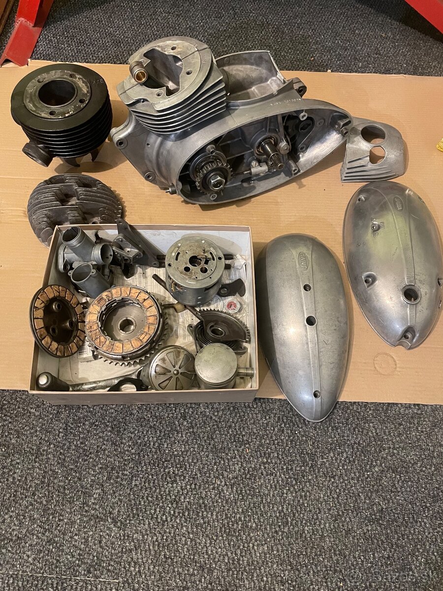 Motor Jawa 250