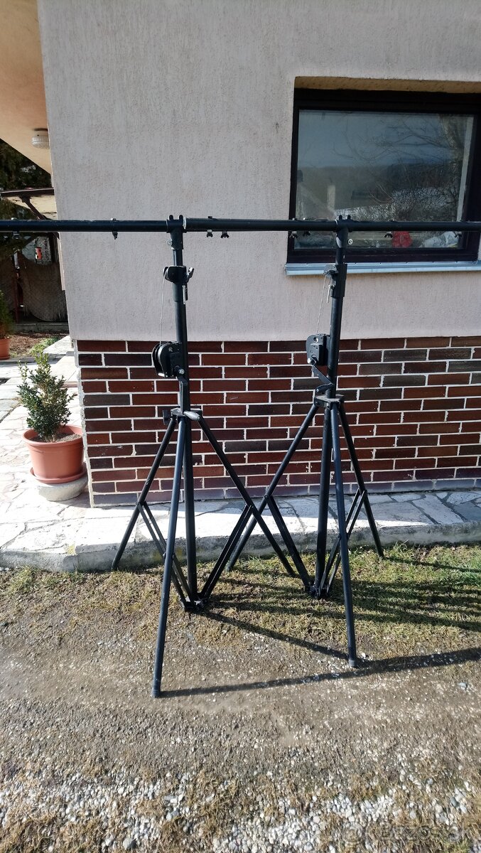 Stojany na svetla 2kusy