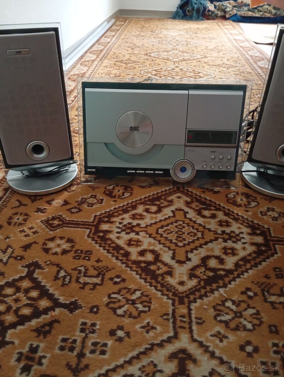 Predám Schneider Silva CD rádio s USB, CARD