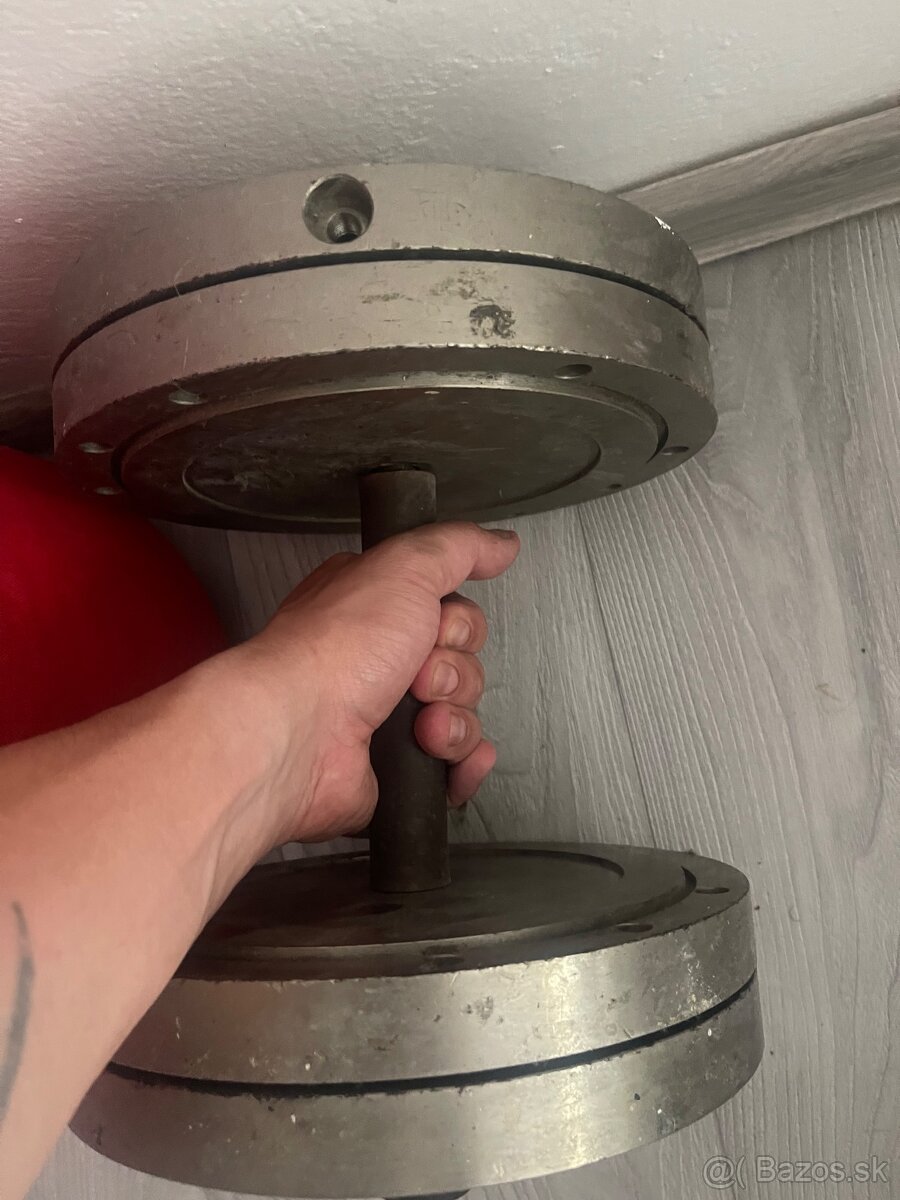 Predám jednoručky 2 x po 45kg