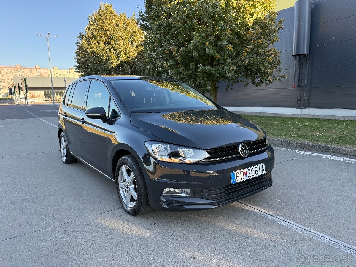 Volkswagen Touran model 2016