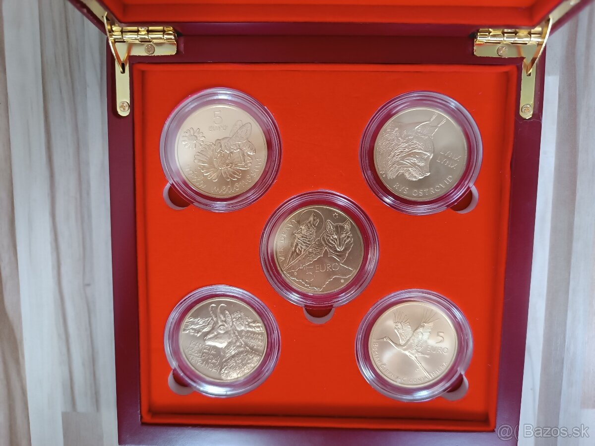 Kazeta 5€ minca,euro, fauna a flóra ,vlk, včielka,kamzík...