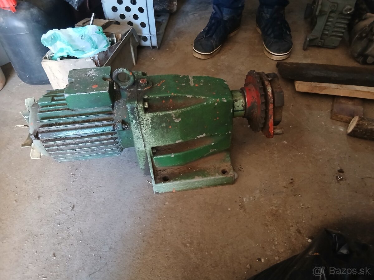 Elektromotor z prevodovkou