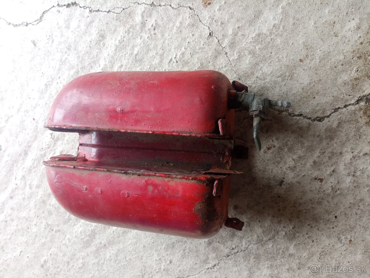 nádrž jawa, karburátor