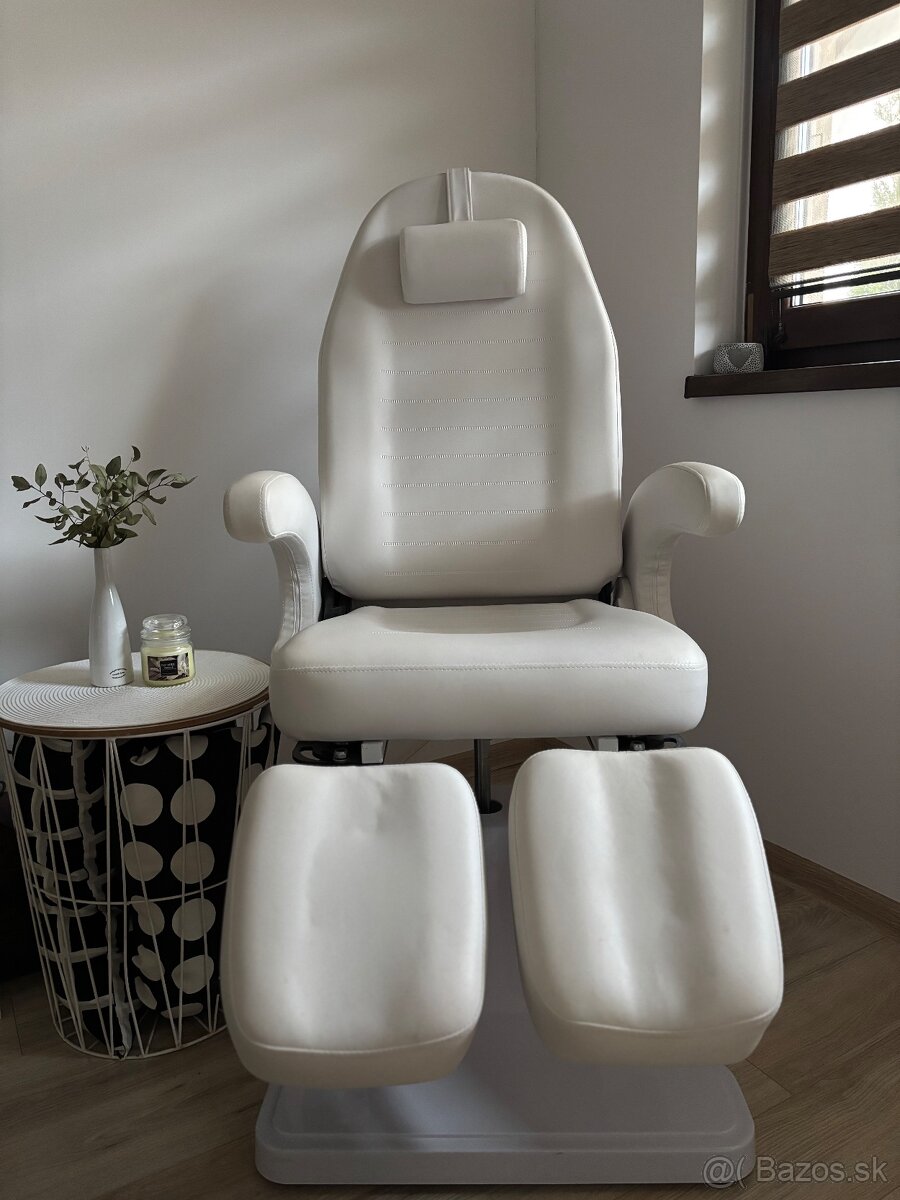 Hydraulické pedikérske kreslo
