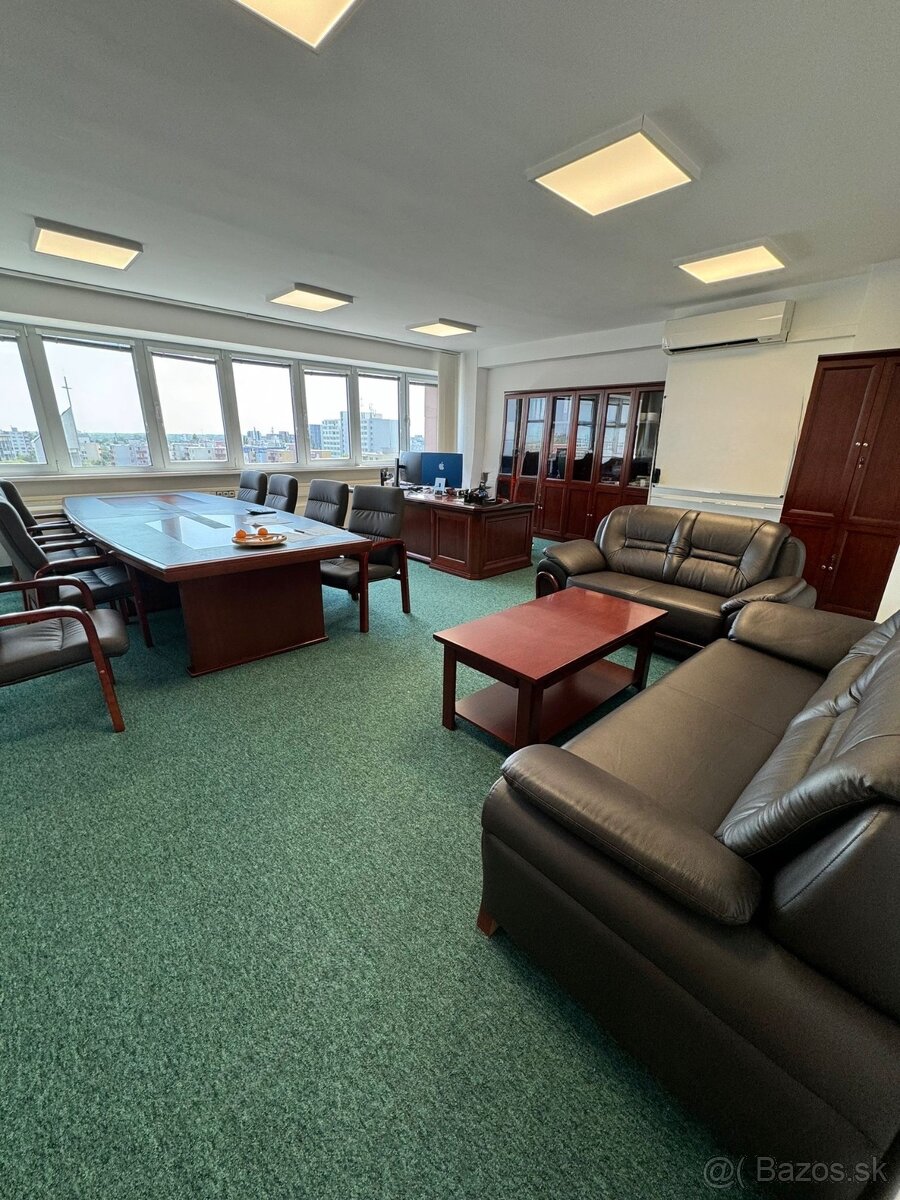 Kancelária riaditeľa/manažéra