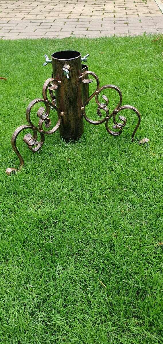 Stojany na vianočný stromček