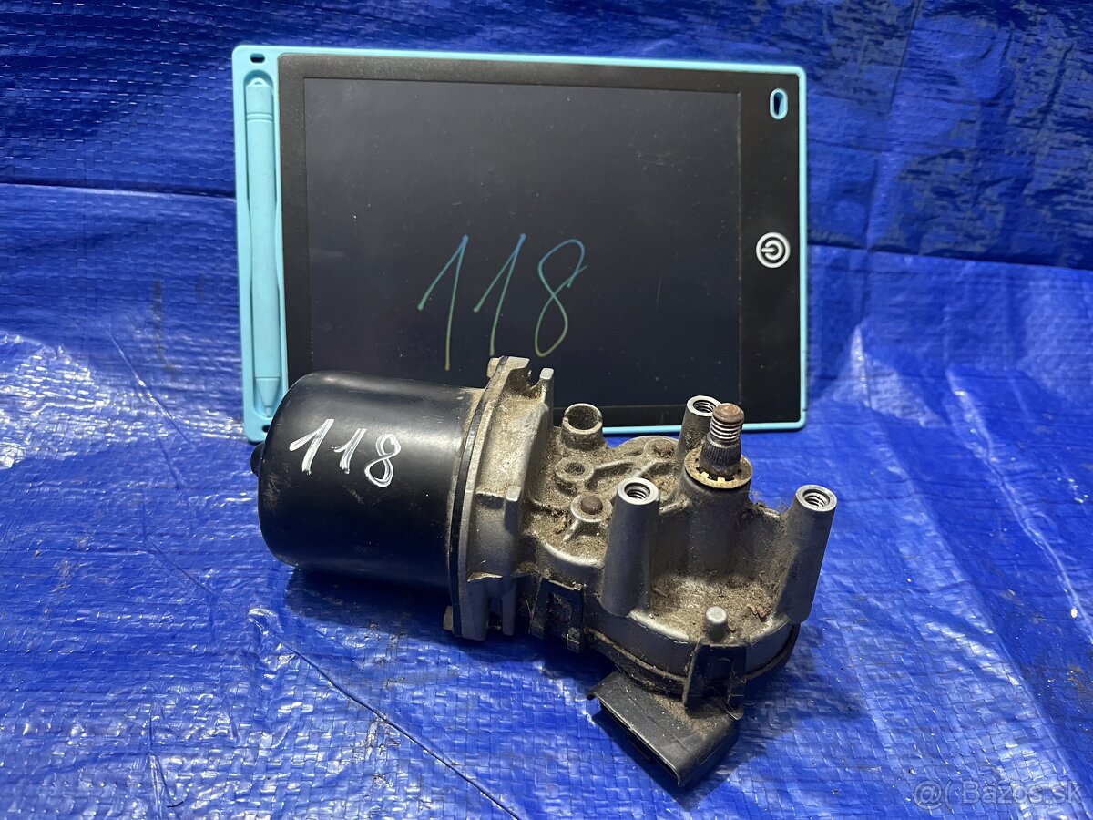 MOTORCEK STIERACOV RENAULT SCENIK 1