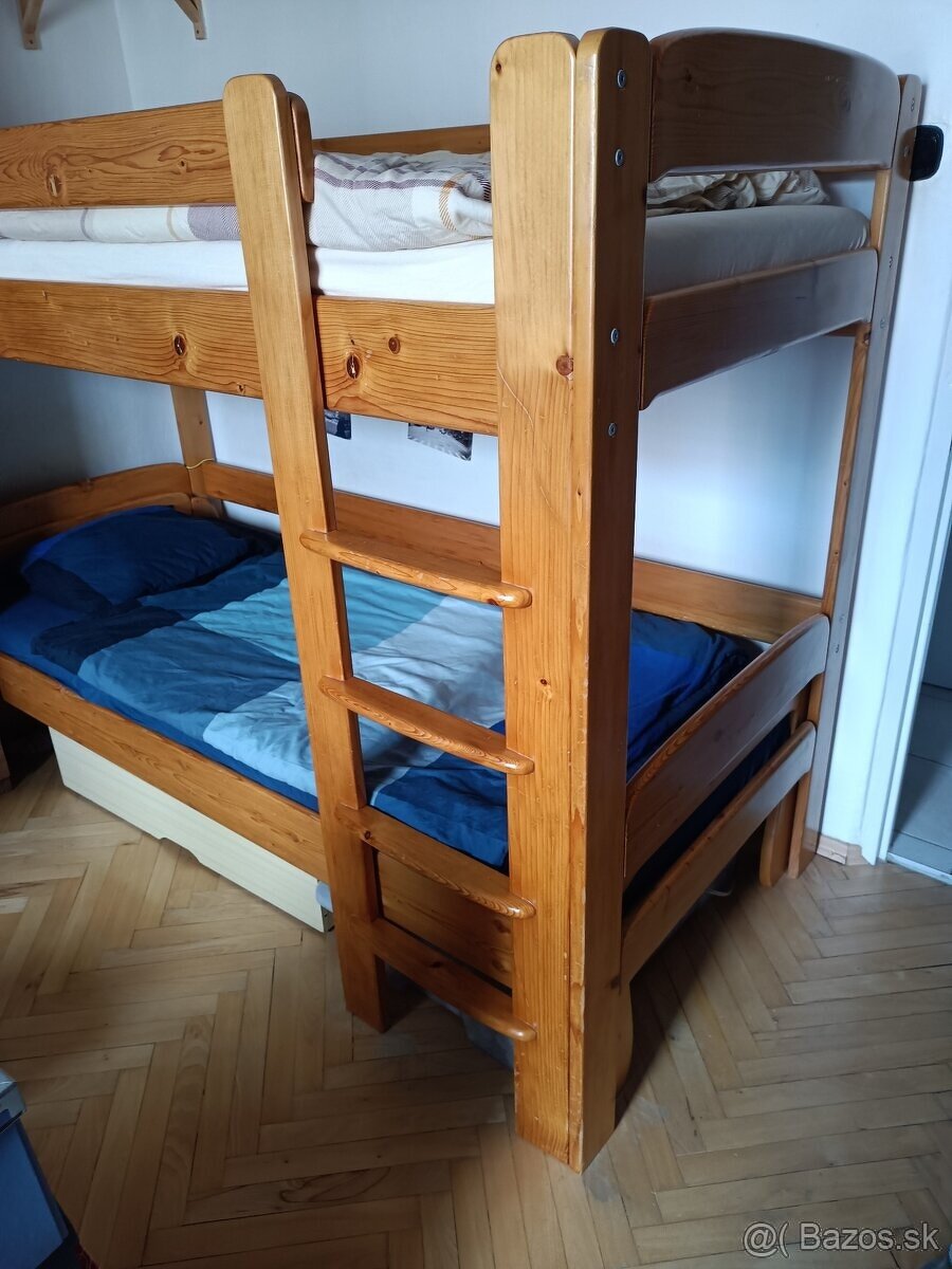 Poschodová posteľ s úložným boxom