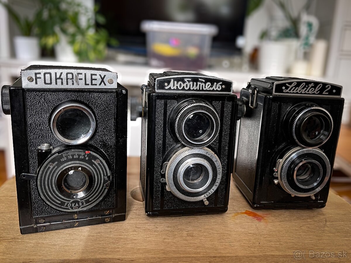 Historicky stary fotoaparat menšia zbierka