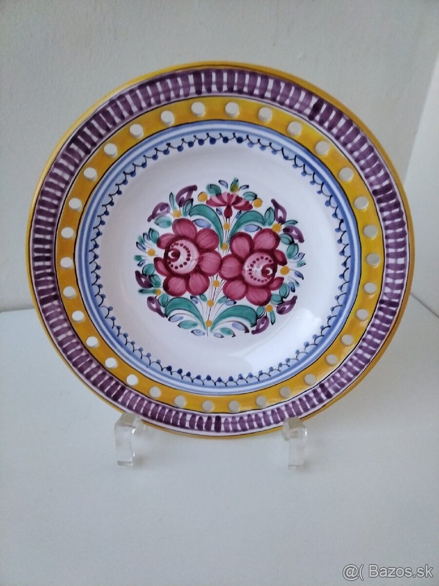Modranska keramika Tanier