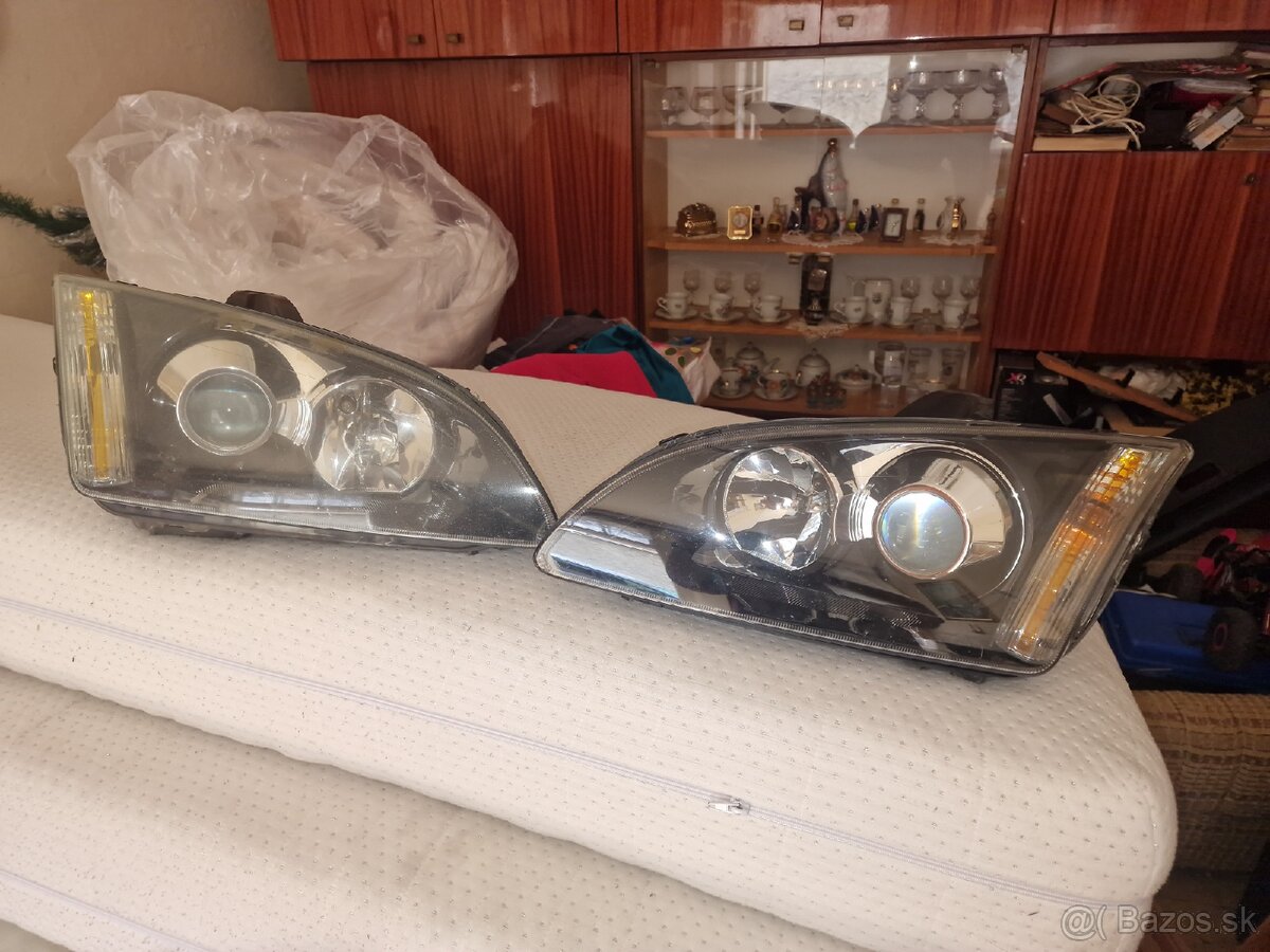 Predne svetla Ford Focus mk2 predfl