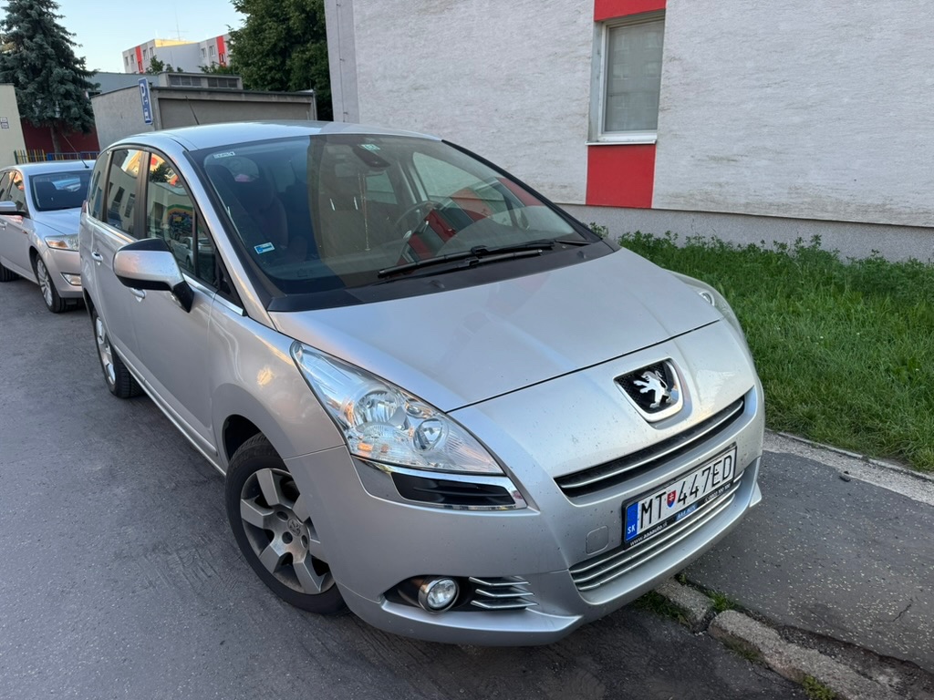 Peugeot 5008 2013 1.6 diesel automat