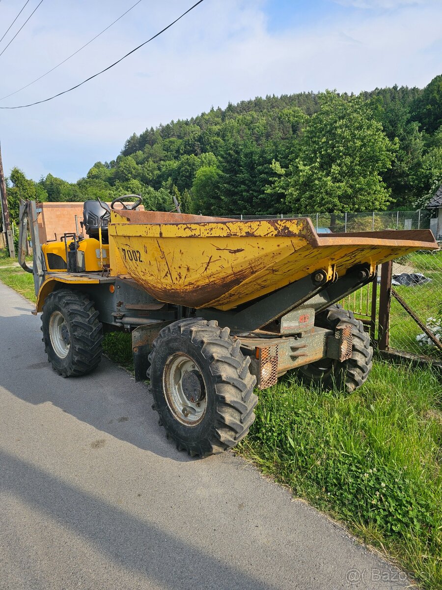 Dumper Neuson s 3-stranou otočnou nadstavbou