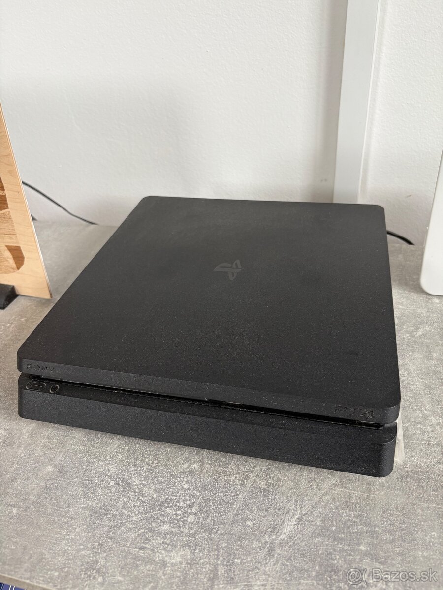 PS4